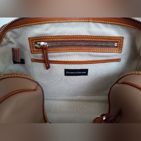 Dooney & Bourke, AWL, 3.0 Barrel Satchel 28, in Taupe - Picture 11 of 16